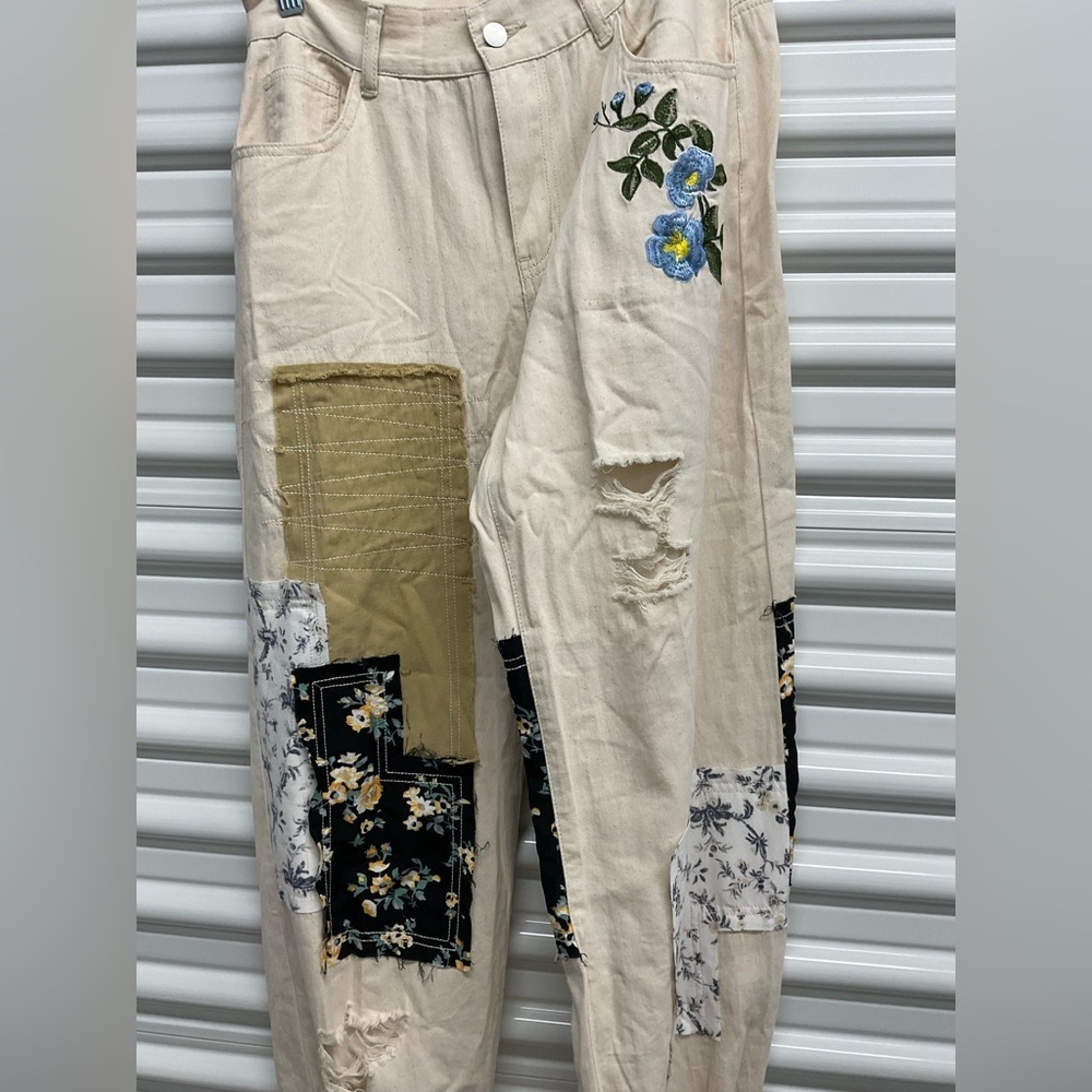 POL Cream Embroidered Pants Size S - Picture 3 of 9